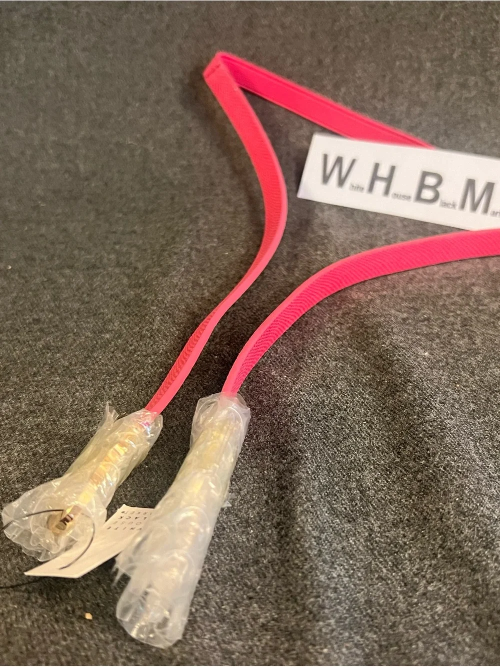 NWT pink WHBM stretchy belt with Gold Hardware